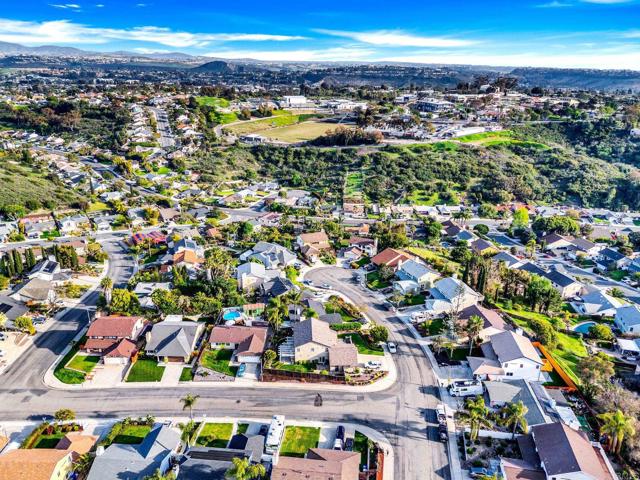 2858 Lehigh Court, Oceanside CA: https://media.crmls.org/mediaz/479a31b9-b05d-4388-887d-7957033f8ac3.jpg
