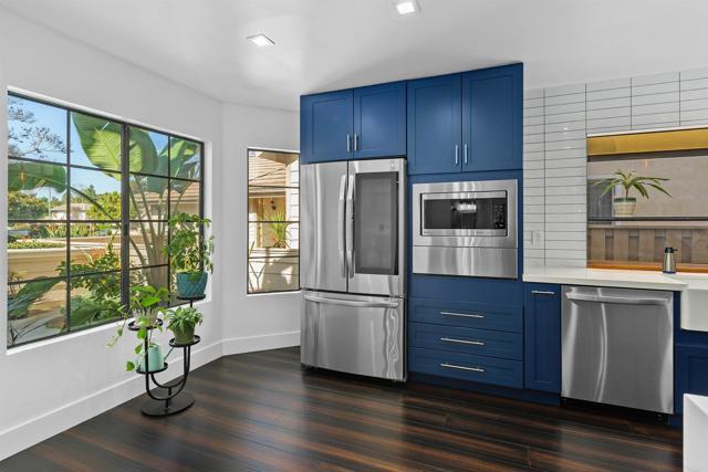 Detail Gallery Image 17 of 48 For 1922 Spyglass Cir, Vista,  CA 92081 - 4 Beds | 2/1 Baths