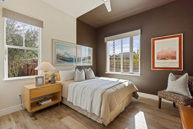 1835 Riesling Cir, Brentwood CA: https://media.crmls.org/mediaz/479af5a1-cb58-478f-8570-d9757f9e35c8.jpg