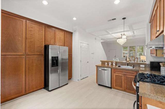 218 Grayson Terrace, San Jose CA: https://media.crmls.org/mediaz/479cbffa-bf8c-433a-aae6-fa9ad0b551b9.jpg