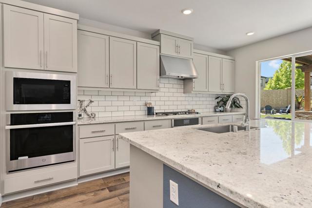1611 Vinsanto Court, Gilroy CA: https://media.crmls.org/mediaz/479d4ee8-6fa2-4a50-835b-27bffd074aa2.jpg