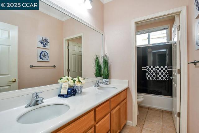 513 Mendota St, Brentwood CA: https://media.crmls.org/mediaz/479d6e68-604e-4eba-a008-a110c41601fa.jpg