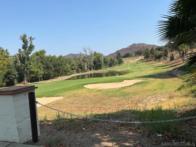 2476 Fallbrook Pl, Escondido CA: https://media.crmls.org/mediaz/479d7728-9f4e-4a6c-bb39-7f80d16289b3.jpg