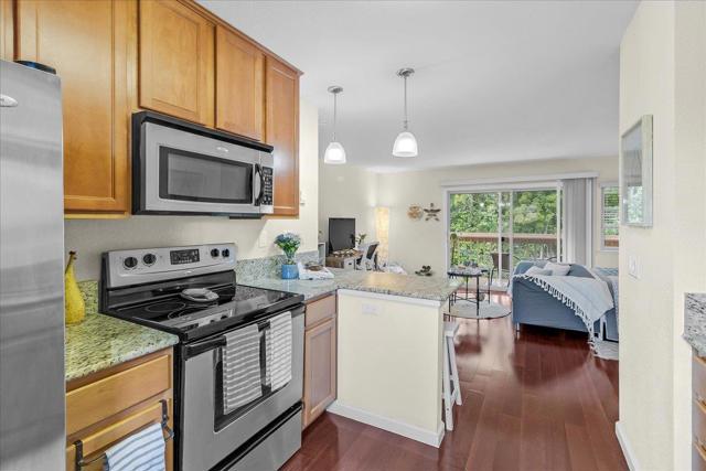 300 Glenwood Circle, Monterey CA: https://media.crmls.org/mediaz/479dd864-cf96-48ac-94e6-e7d750b2e308.jpg