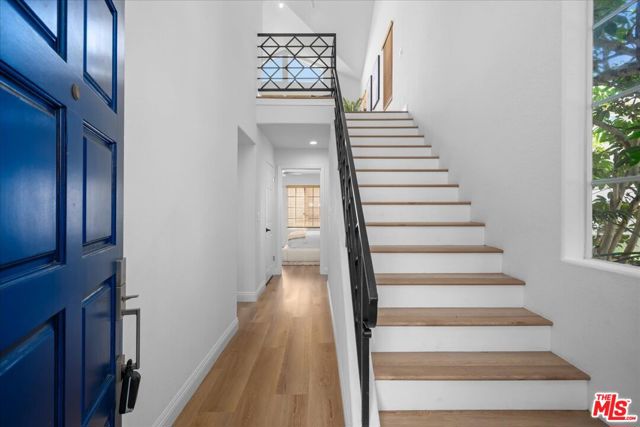 625 9th Street, Hermosa Beach, California 90254, 3 Bedrooms Bedrooms, ,2 BathroomsBathrooms,Residential,Sold,9th,25523845