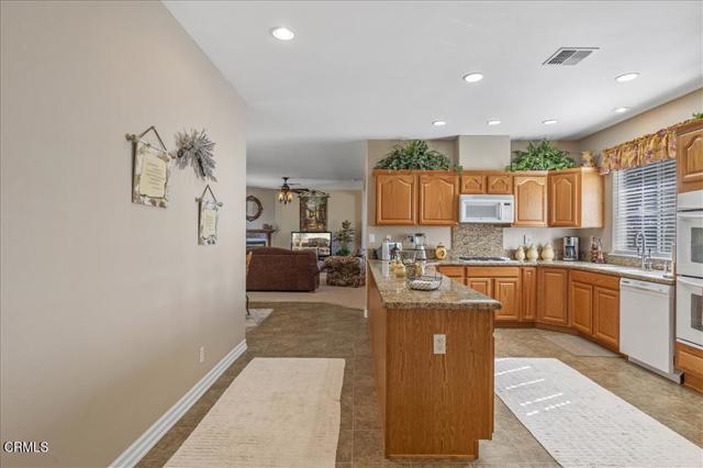 Detail Gallery Image 13 of 43 For 26750 El Camino Dr, Tehachapi,  CA 93561 - 3 Beds | 2 Baths