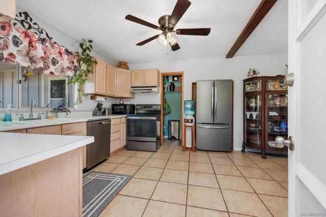 11270 San Luis Rey Dr, Valley Center CA: https://media.crmls.org/mediaz/47a05ccc-140e-471a-9e78-70fe5e58e9e7.jpg