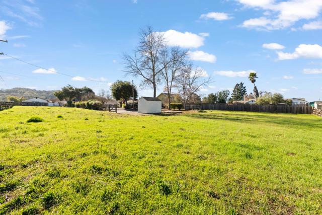 2180 Patton Ave, Napa CA: https://media.crmls.org/mediaz/47a09fe2-92fc-4c73-ae00-cfd40f717639.jpg