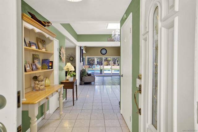 14152 Kendra Way, Poway CA: https://media.crmls.org/mediaz/47a0fc97-c048-4350-a95c-c8f39ba64438.jpg