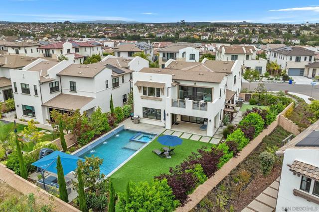 6190 Sagebrush Bend Way, San Diego CA: https://media.crmls.org/mediaz/47a15524-8686-4cad-9f66-2e8a24353f7f.jpg
