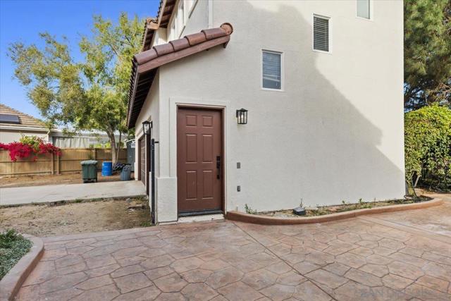 2196 Kirkcaldy Rd, Fallbrook CA: https://media.crmls.org/mediaz/47a171f1-4f7d-44b6-89cb-a5dc53133985.jpg