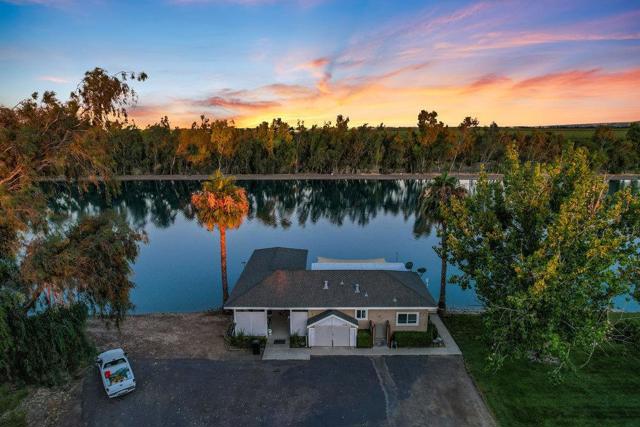 10037 Ca-33, Patterson CA: https://media.crmls.org/mediaz/47a2367f-7b0b-4d6b-9ec1-48e429a85d7d.jpg