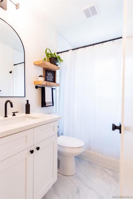 11534 Manzanita Rd, Lakeside CA: https://media.crmls.org/mediaz/47a290d3-dc95-4e4a-bb63-2e7c3a40da41.jpg