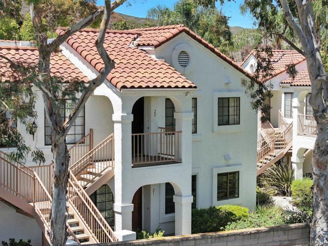 13330 Caminito Ciera, San Diego CA: https://media.crmls.org/mediaz/47a2c5f4-2c3e-4466-ae77-9efbb12b4a3c.jpg
