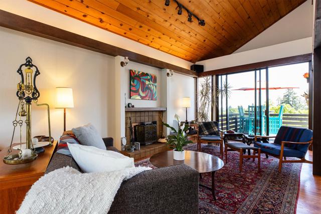 449 High Street, Santa Cruz CA: https://media.crmls.org/mediaz/47a335d3-358f-4a0e-ae6c-cd585d12e4ca.jpg
