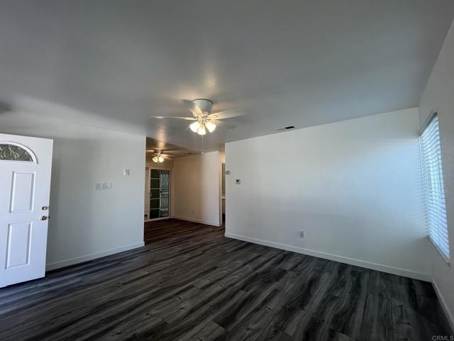 127 AVE DE LA MADRID, San Diego CA: https://media.crmls.org/mediaz/47a37fda-9411-461c-8a35-4f2515bd88ae.jpg