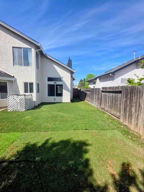 2212 Thurton Drive, Roseville CA: https://media.crmls.org/mediaz/47a3ec3d-d05e-4e2b-a834-3f7b697011d5.jpg