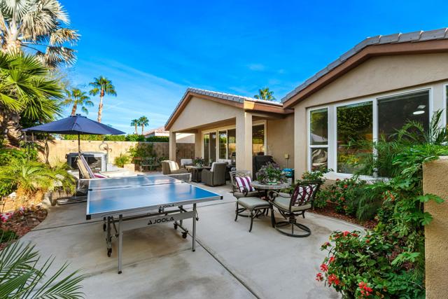 81172 Victoria Lane, La Quinta CA: https://media.crmls.org/mediaz/47a46661-df00-42f4-82d5-5ebfae6d315d.jpg