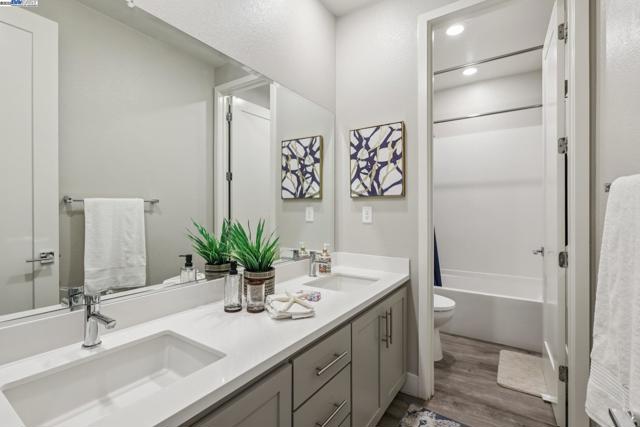 5789 Nugget Way, Dublin CA: https://media.crmls.org/mediaz/47a5d5d3-9905-40aa-a126-f66fd86bd3a5.jpg