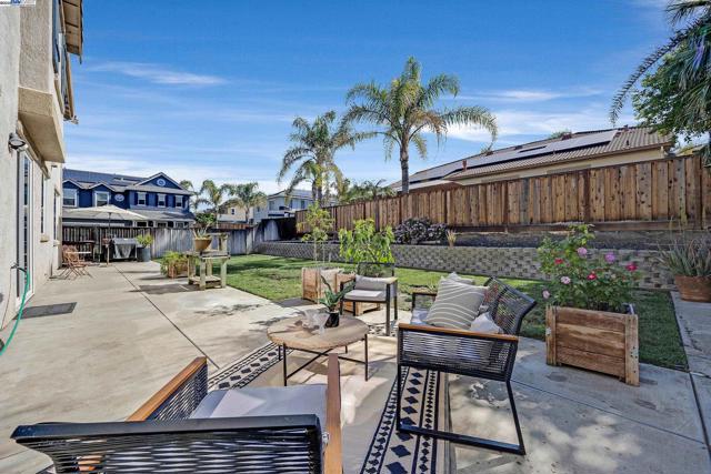 703 Seminole Ct, Discovery Bay CA: https://media.crmls.org/mediaz/47a60ea5-f876-47aa-a567-4df6989a399a.jpg