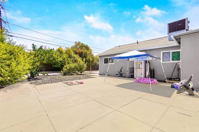 Image 16 of 23 For 2946 Christina Ave