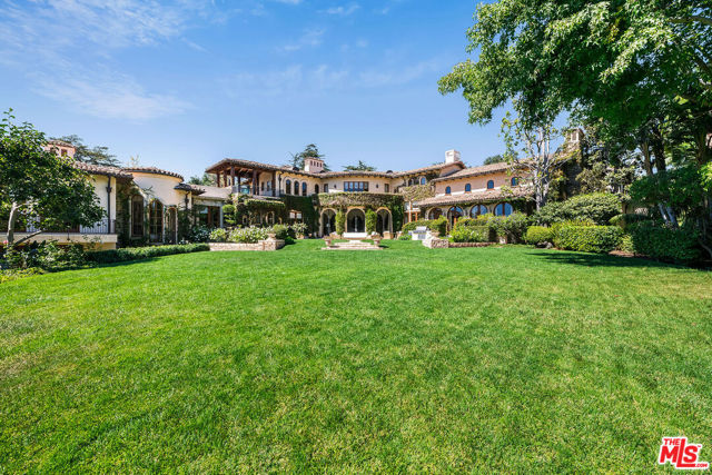 Image 15 of 49 For 1550 Amalfi Drive