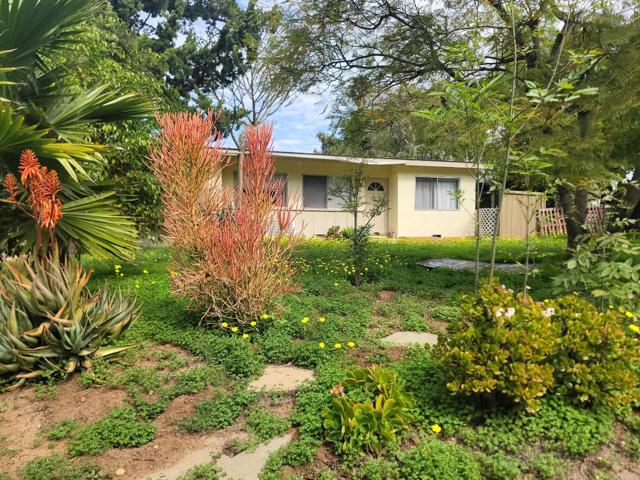 Detail Gallery Image 1 of 1 For 1748 Foothill Dr, Vista,  CA 92084 - 2 Beds | 1 Baths