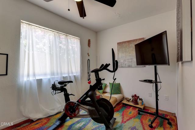 1998 Barnett Way, Los Angeles CA: https://media.crmls.org/mediaz/47a9dac8-e2b6-4cd0-8697-27c4b02b6687.jpg