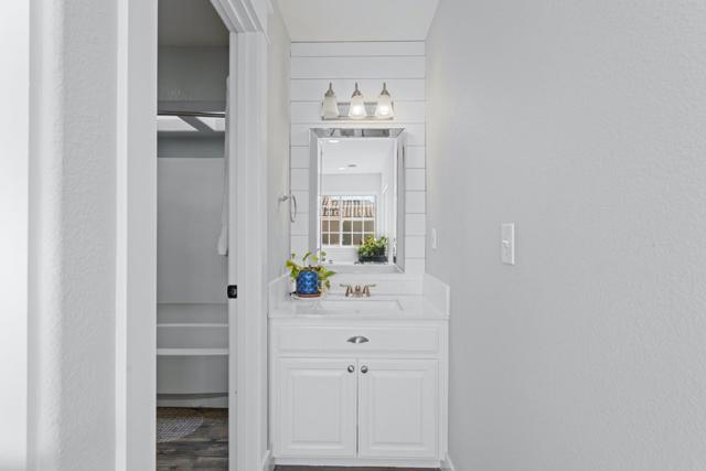 16935 Pine Way, Morgan Hill CA: https://media.crmls.org/mediaz/47aa4e4d-e90b-4b88-9f4e-636913d773aa.jpg