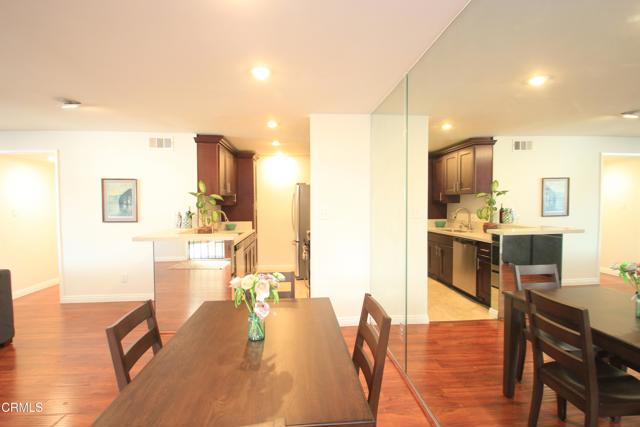 Detail Gallery Image 15 of 46 For 5700 Etiwanda Ave #123,  Tarzana,  CA 91356 - 3 Beds | 2 Baths