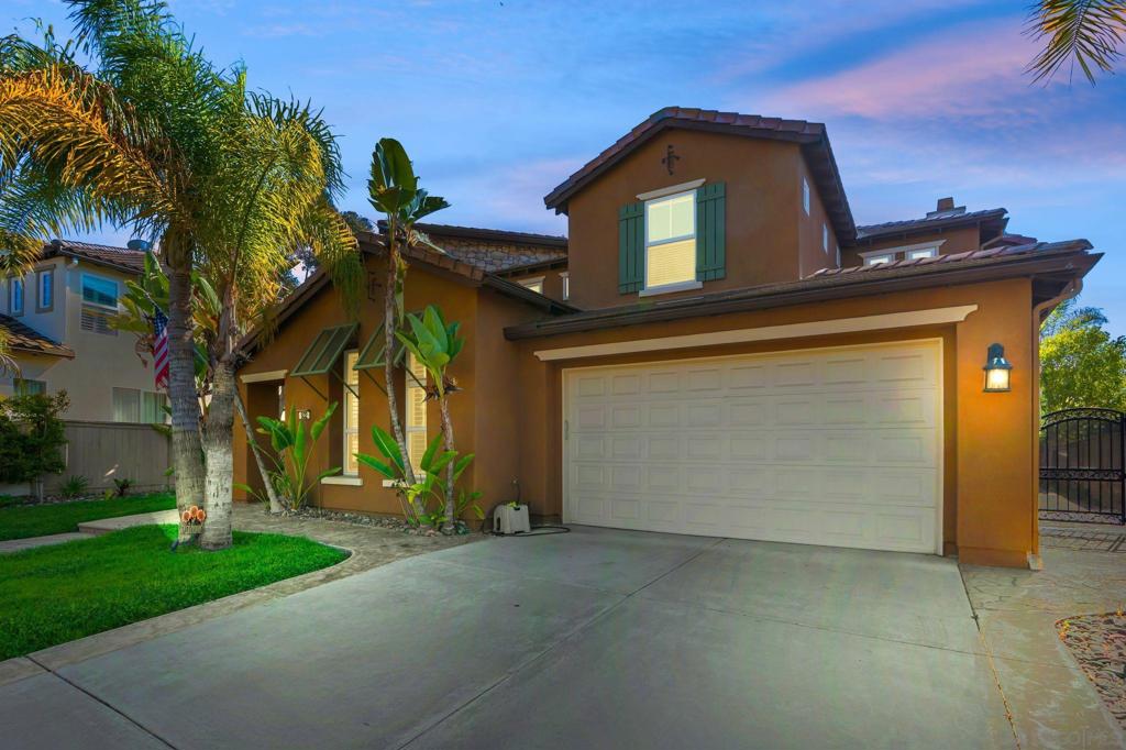 832 Shadow Ridge Pl