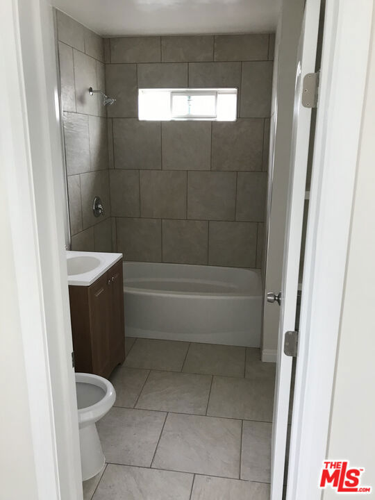3733 Bostwick Street, Los Angeles CA: https://media.crmls.org/mediaz/47ab91d8-f775-4de6-a636-5dcddd9fc482.jpg
