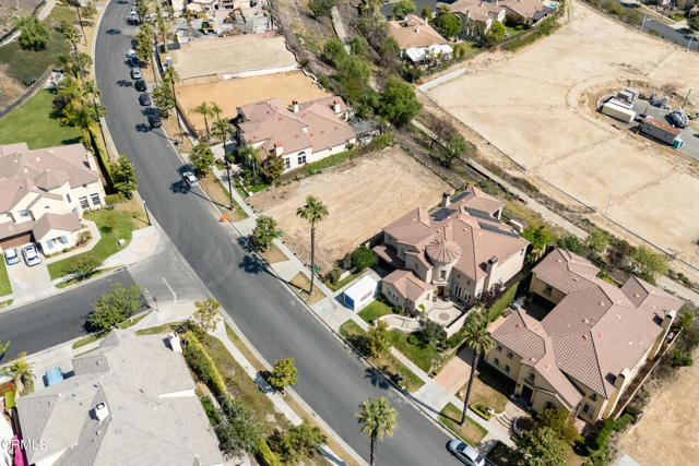 Detail Gallery Image 10 of 13 For 3903 Lilac Canyon Ln, Altadena,  CA 91001 - – Beds | – Baths