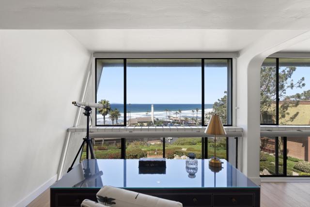 1552 Camino Del Mar, Del Mar CA: https://media.crmls.org/mediaz/47acd6b9-b3ff-4b06-9f70-01479354ccfc.jpg