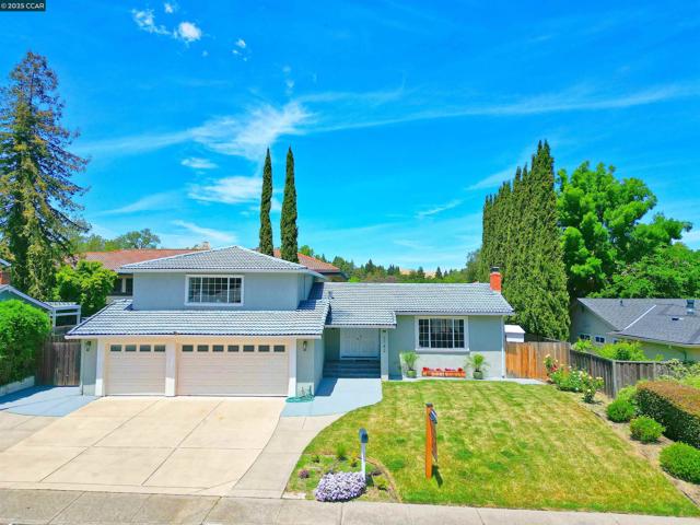 2782 Canyon Creek Dr, San Ramon CA: https://media.crmls.org/mediaz/47ace4af-dc0a-4480-b17a-dd68dc0913a9.jpg