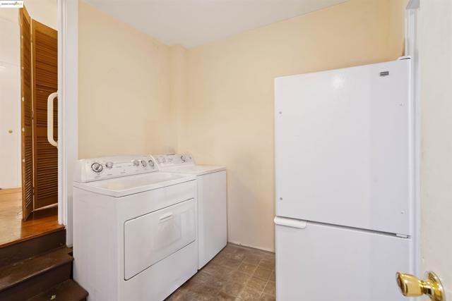120 Sunset Ave, Vallejo CA: https://media.crmls.org/mediaz/47ad02af-7edf-4ee9-9099-92119dc5ad02.jpg