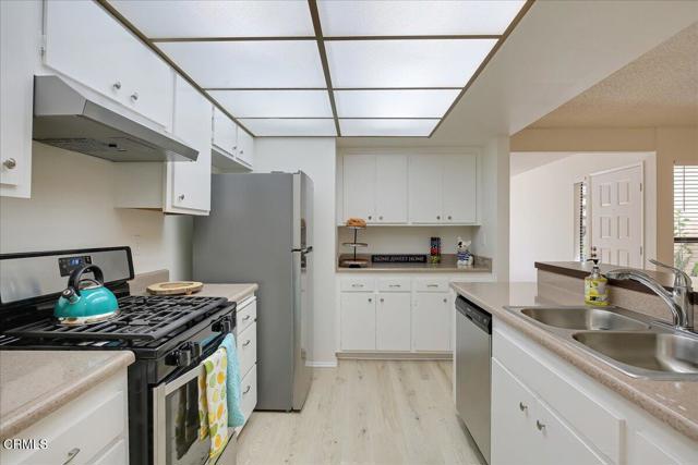 232 Rosewood Street, Ventura CA: https://media.crmls.org/mediaz/47adbb3c-61c8-4a6b-b228-ac37907307ab.jpg