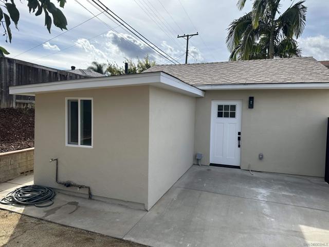 6877 Glenroy St, San Diego CA: https://media.crmls.org/mediaz/47adce91-6c31-4548-ab66-5c80f8820d46.jpg