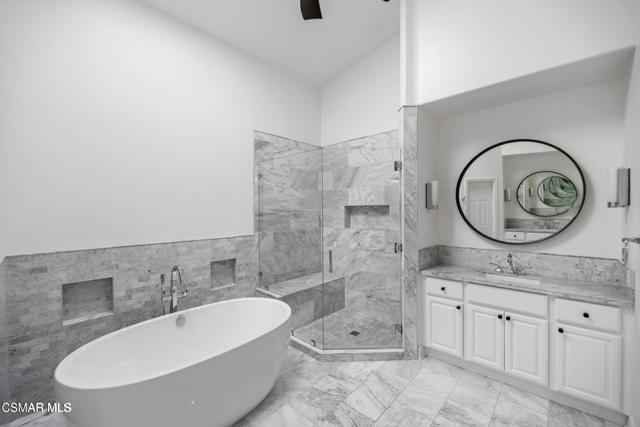2479 Swanfield Court, Lake Sherwood CA: https://media.crmls.org/mediaz/47ae4841-6575-450d-a2b6-21235b2f022d.jpg