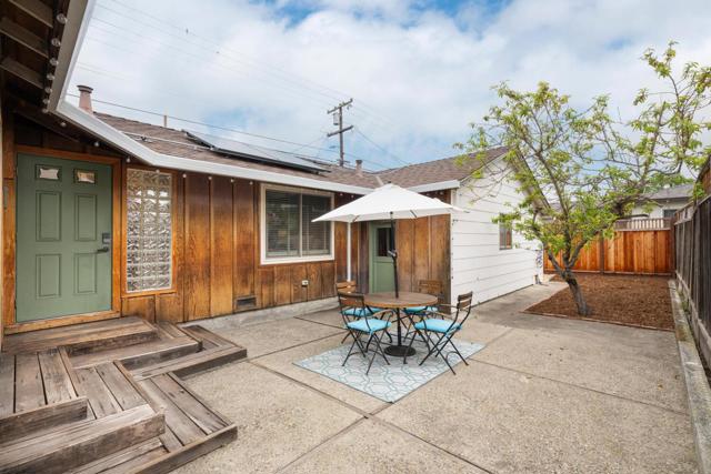 1903 Madison Avenue, Redwood City CA: https://media.crmls.org/mediaz/47ae6283-0f36-45ec-9253-a8f3065780bc.jpg