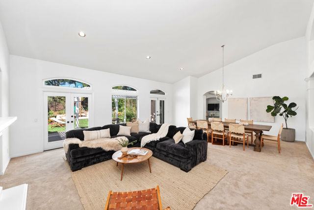 21212 Stoneford Court photo 4