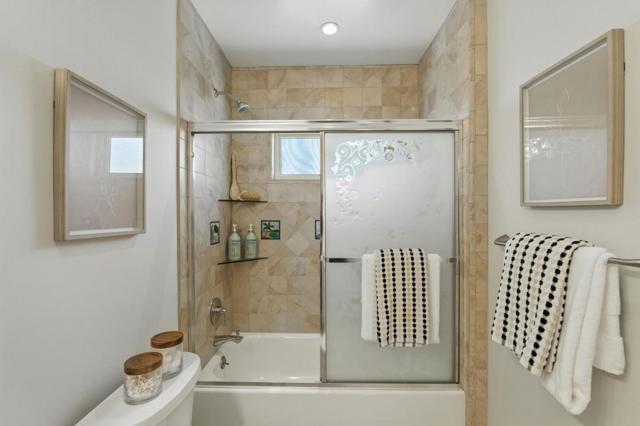 1513 Oak Street, San Mateo CA: https://media.crmls.org/mediaz/47b0affb-dff7-47aa-afe7-faf2ce076d64.jpg