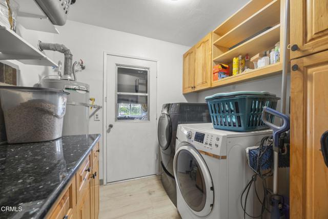 1099 N Agusta Avenue, Camarillo CA: https://media.crmls.org/mediaz/47b14e1d-58f9-40b4-84f1-1afc2f80599d.jpg