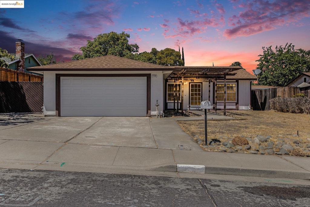 2104 Colfax Way