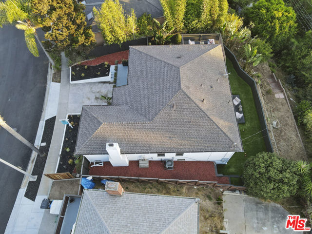 5549 Onacrest Drive, Los Angeles CA: https://media.crmls.org/mediaz/47b29730-e059-407c-a423-0388e0b6f88b.jpg
