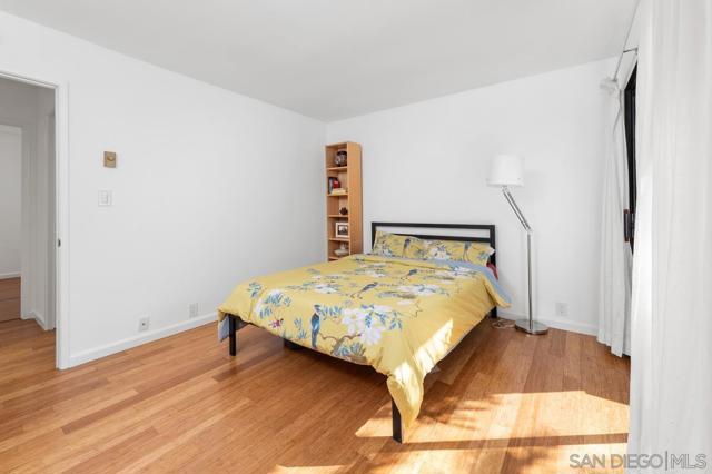 3205 Via Alicante, La Jolla CA: https://media.crmls.org/mediaz/47b2cbd0-6a36-4bb3-8216-3eef8c421cc4.jpg