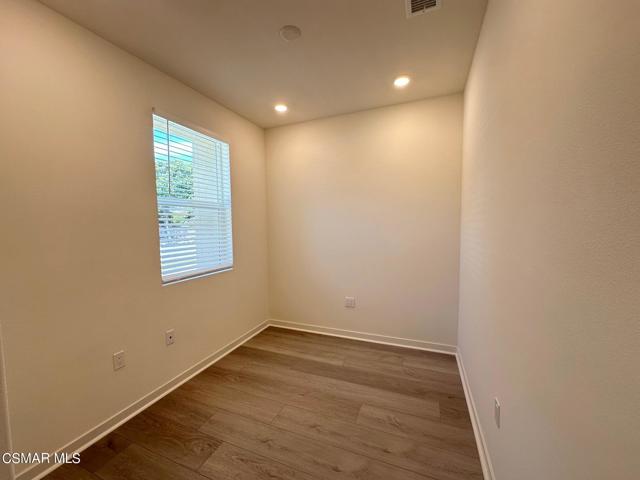 10726 Telegraph Road, Ventura CA: https://media.crmls.org/mediaz/47b3752a-8ee4-4e64-80c9-35c50660eb79.jpg