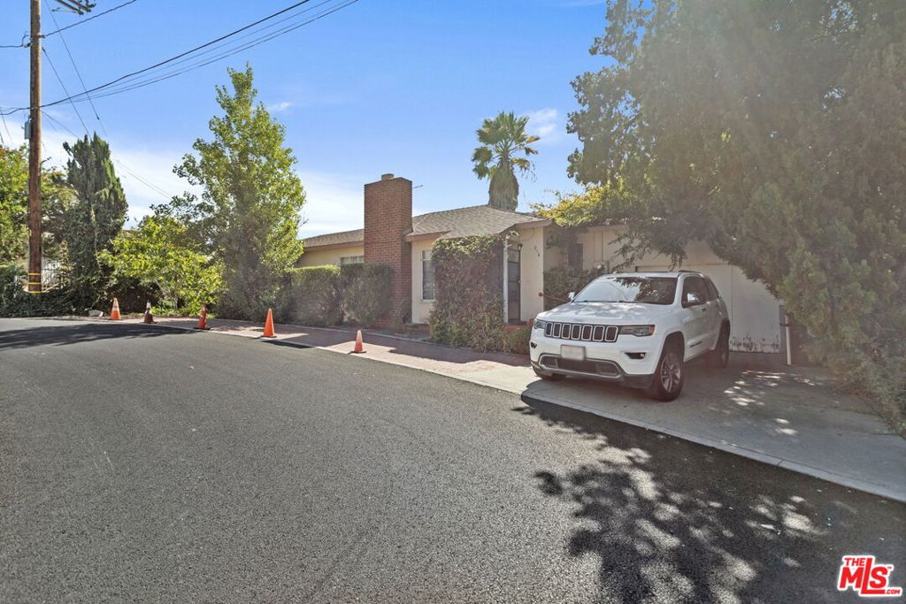 216 Stockbridge Avenue