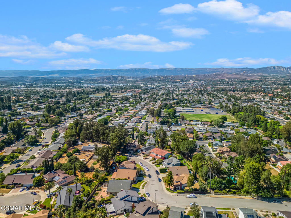 https://media.crmls.org/mediaz/47b40846-fdad-432d-8cdc-f7e36d0bfcde.jpg?preset=X-Large