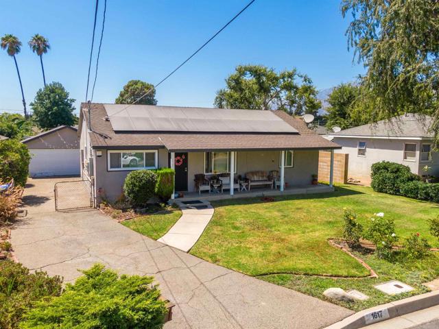 1617 Fairdale Avenue, Duarte CA: https://media.crmls.org/mediaz/47b4755d-445f-4203-a506-a96118911084.jpg